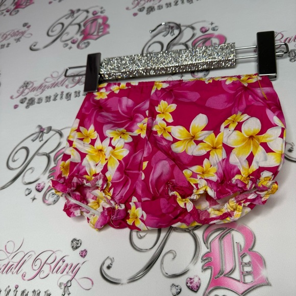 Baby bloomers shorts made in Hawaii pink white yellow floral mini shorts 🌸 - Picture 4 of 6
